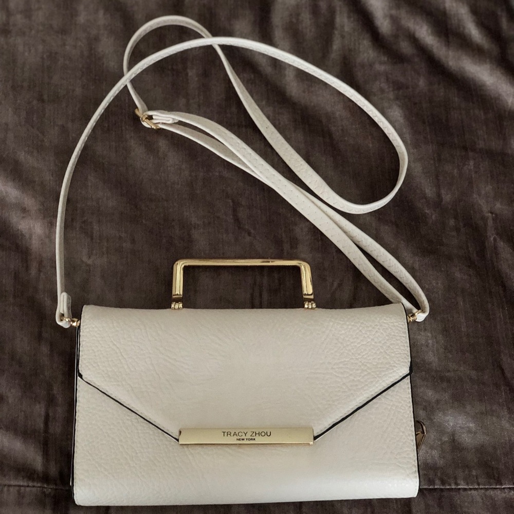 Tracy Zhou clutch/over the shoulder